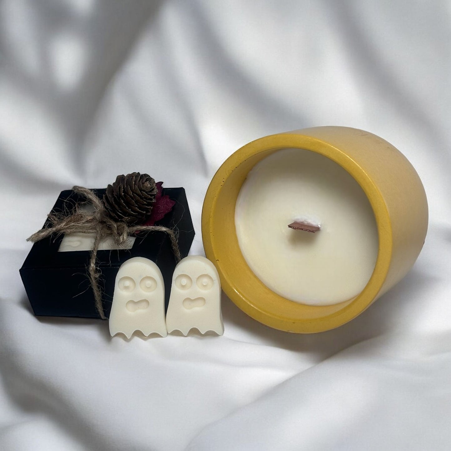 Classic Yellow Candle Jar, Mini - Ghosts.