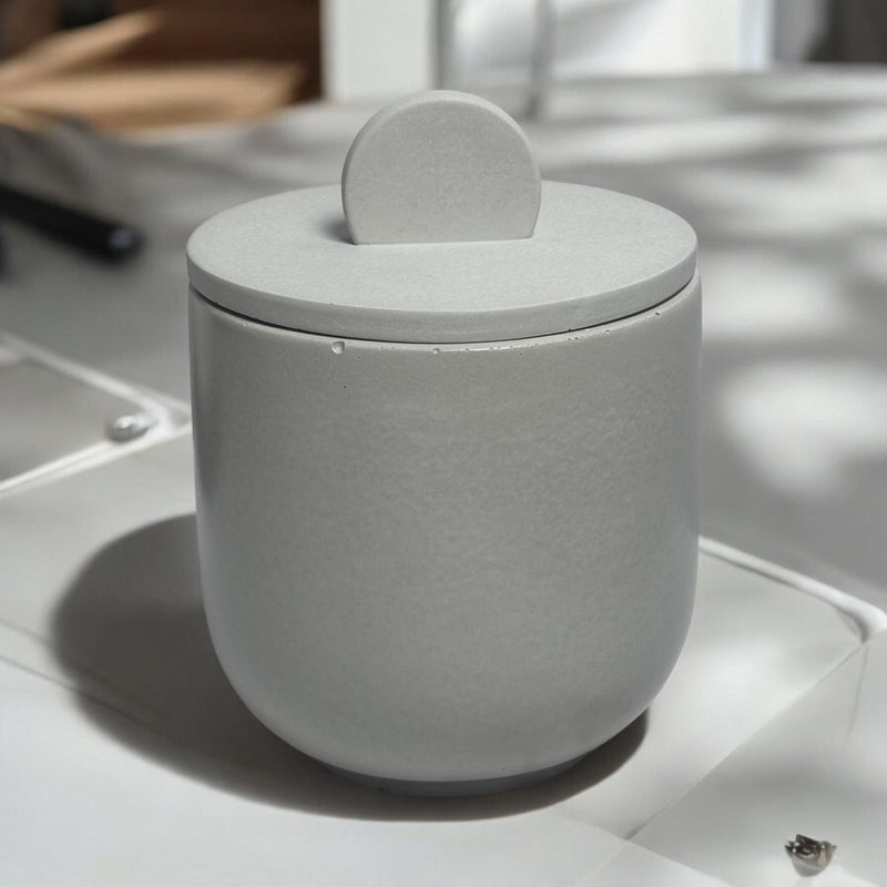 Classic Candle Style, Concrete Jar.