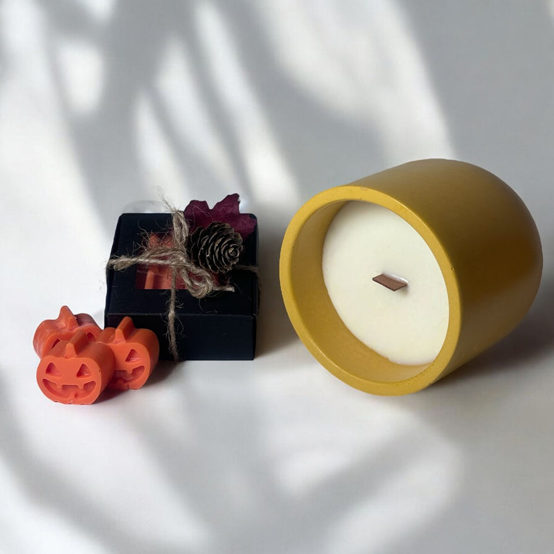 Yellow Classic Candle Jar, Pumpkin Wax Melts.